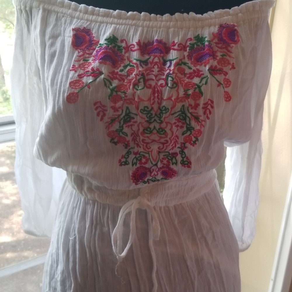 White off shoulder dress